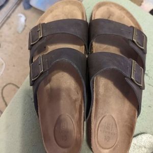 They are nice they are to small for me.they are size 10 george